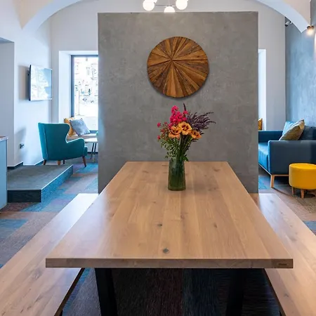 Art & * Двур-Кралове-над-Лабем