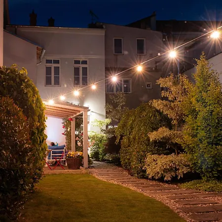 Art & * Двур-Кралове-над-Лабем