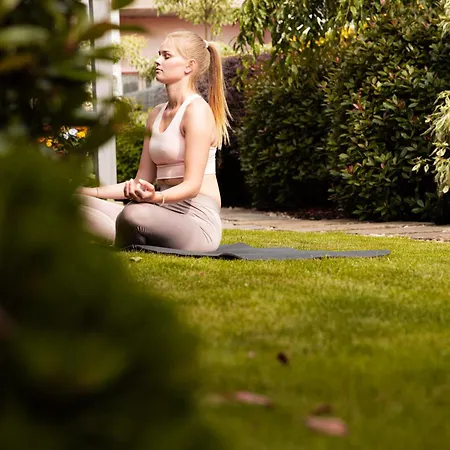 Art & Хостел Двур-Кралове-над-Лабем